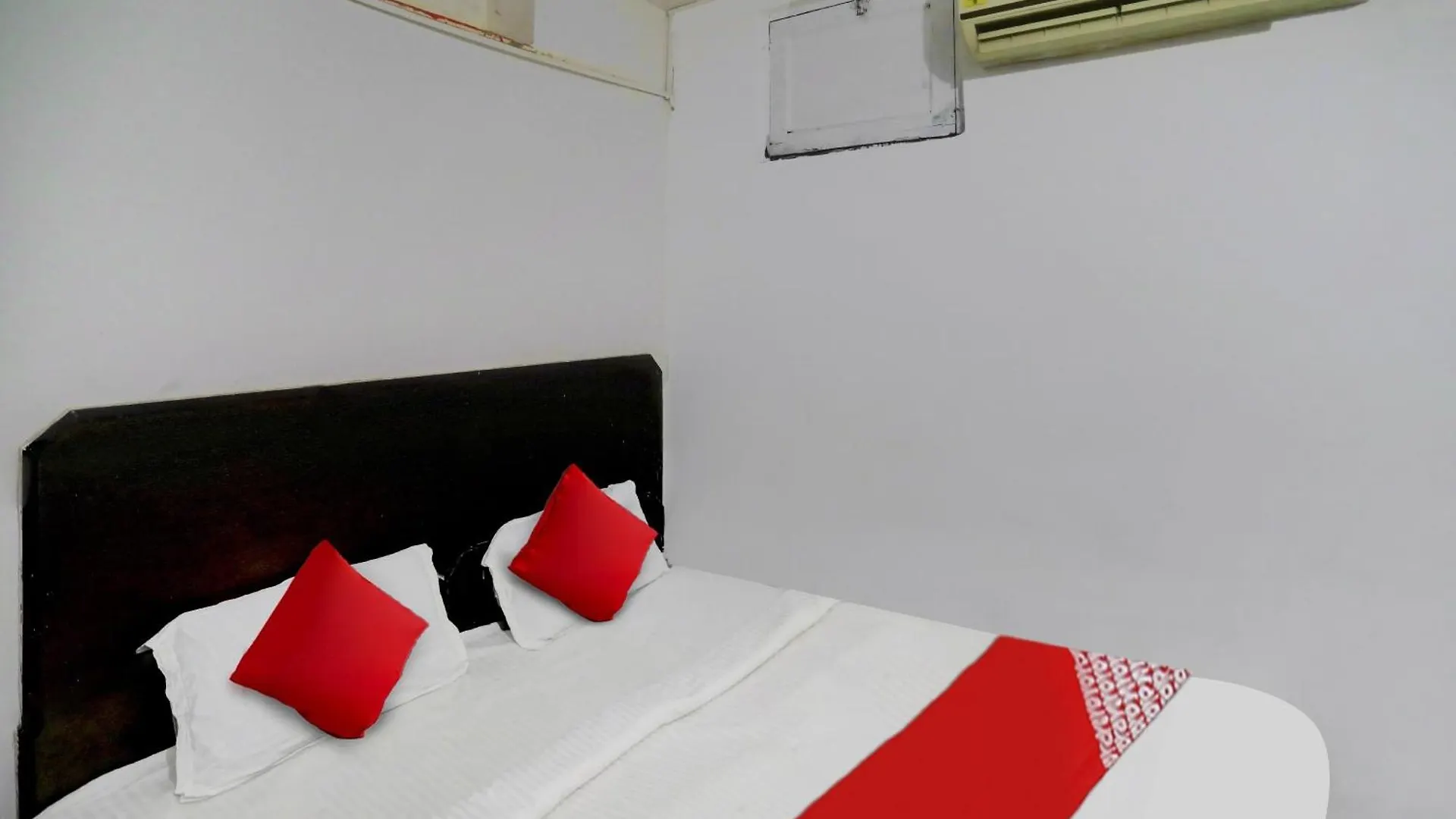 Hotel O Majestic Gurgaon