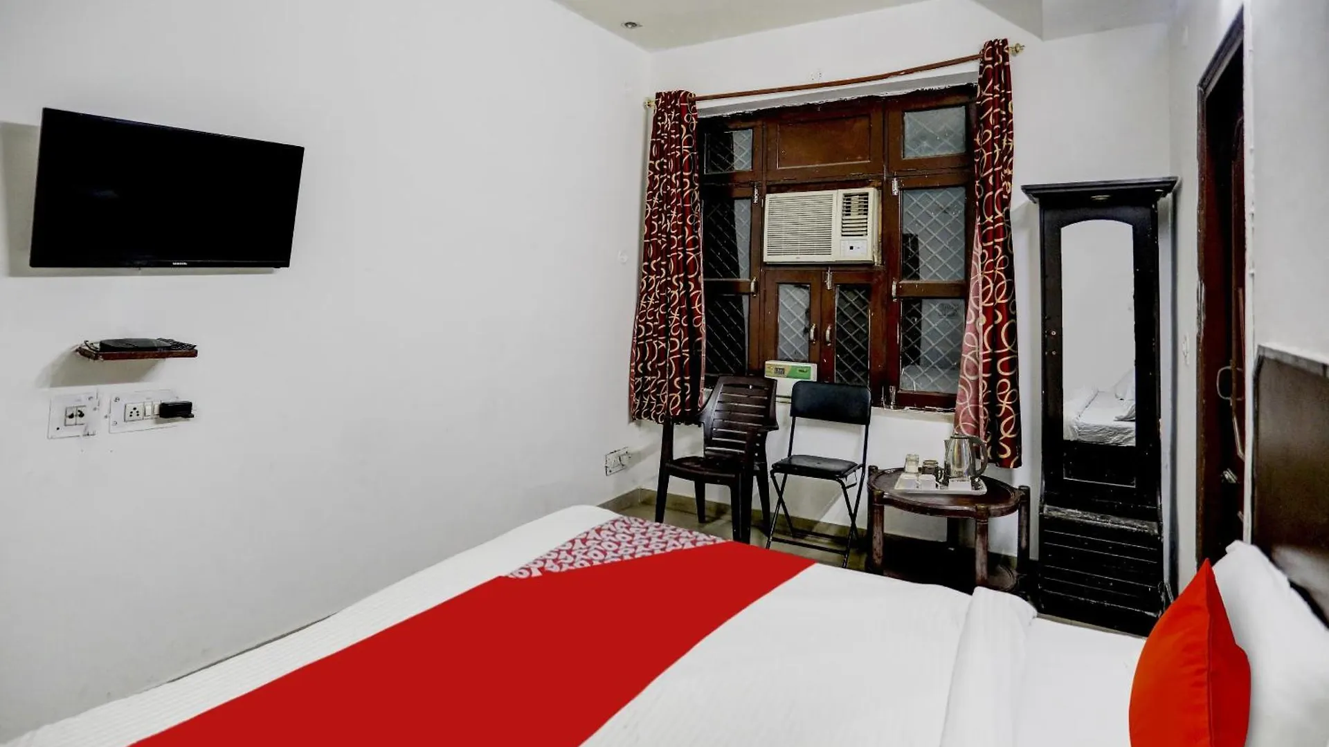 גורגאון Hotel O Majestic