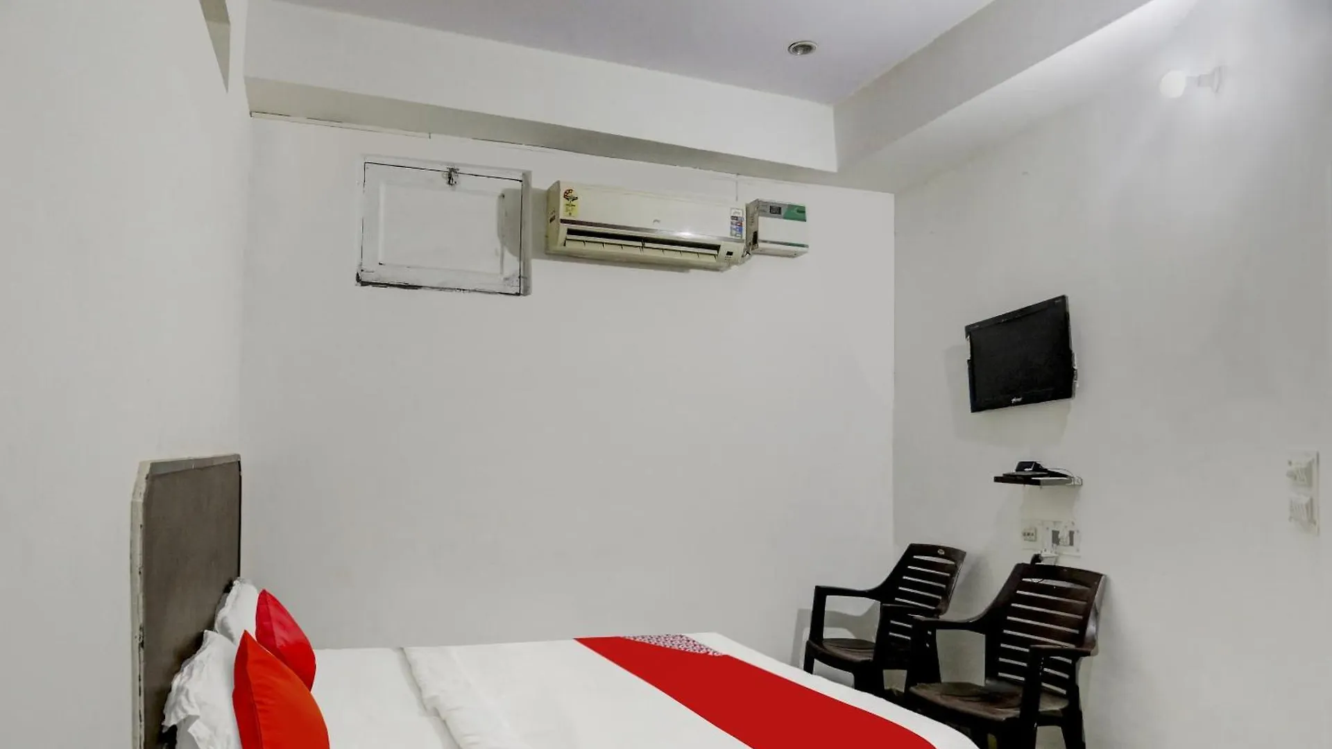 גורגאון Hotel O Majestic 3*,
